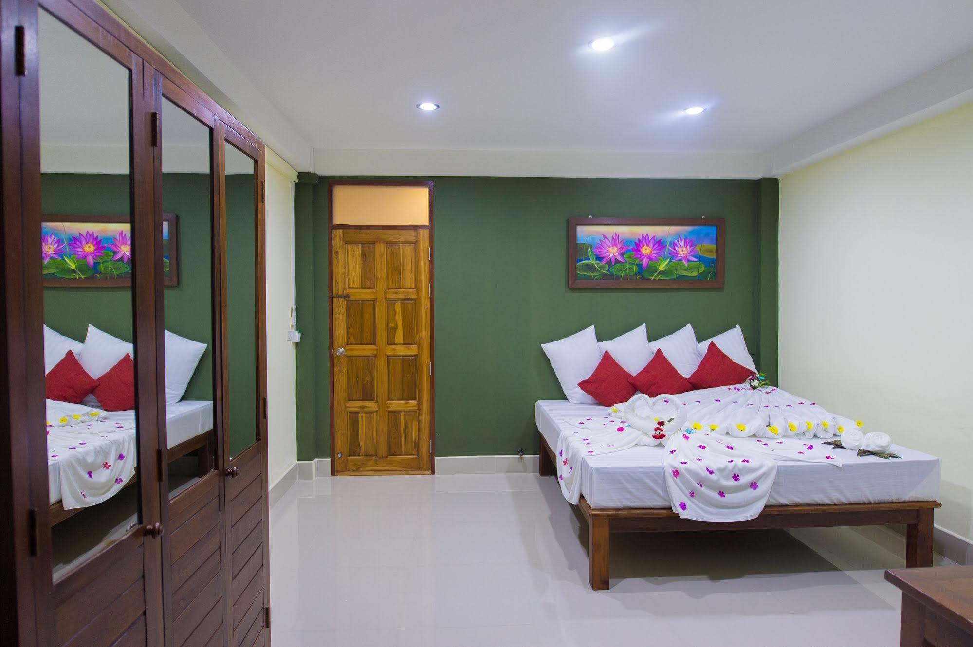 Sri Siam Resort Kanchanaburi Zewnętrze zdjęcie